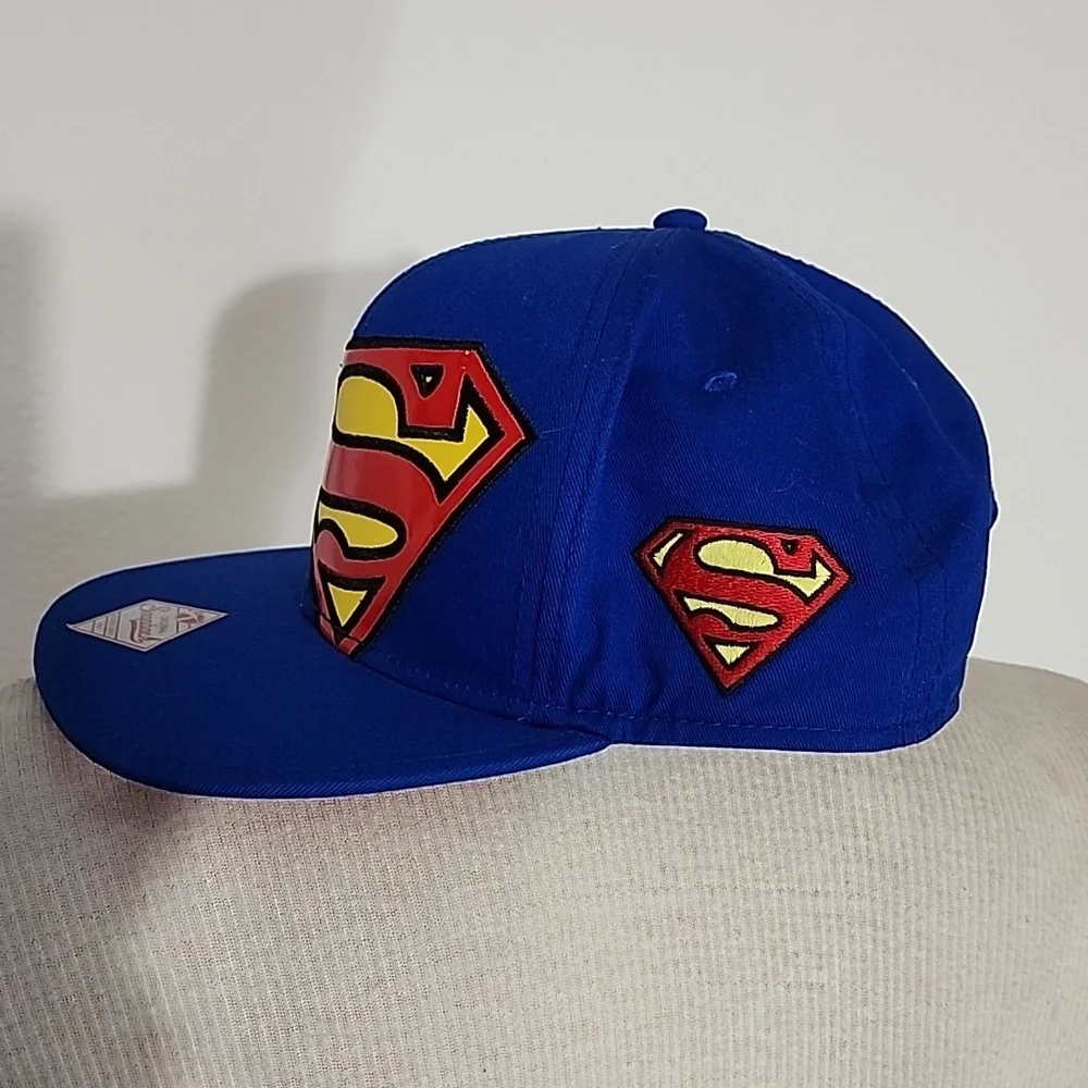 DC Comics Snapback Visor Cap Flatbill Off-Set Logo Original Blue OS